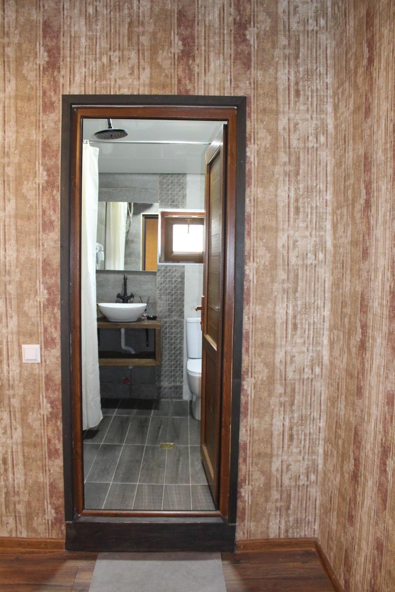 Hotel Eden Μέστια Εξωτερικό φωτογραφία